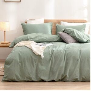 Ultra-Soft Elegant Green Bedding Set